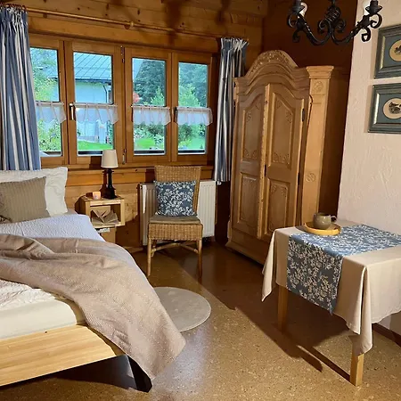 Malerhaeusl Apartment *